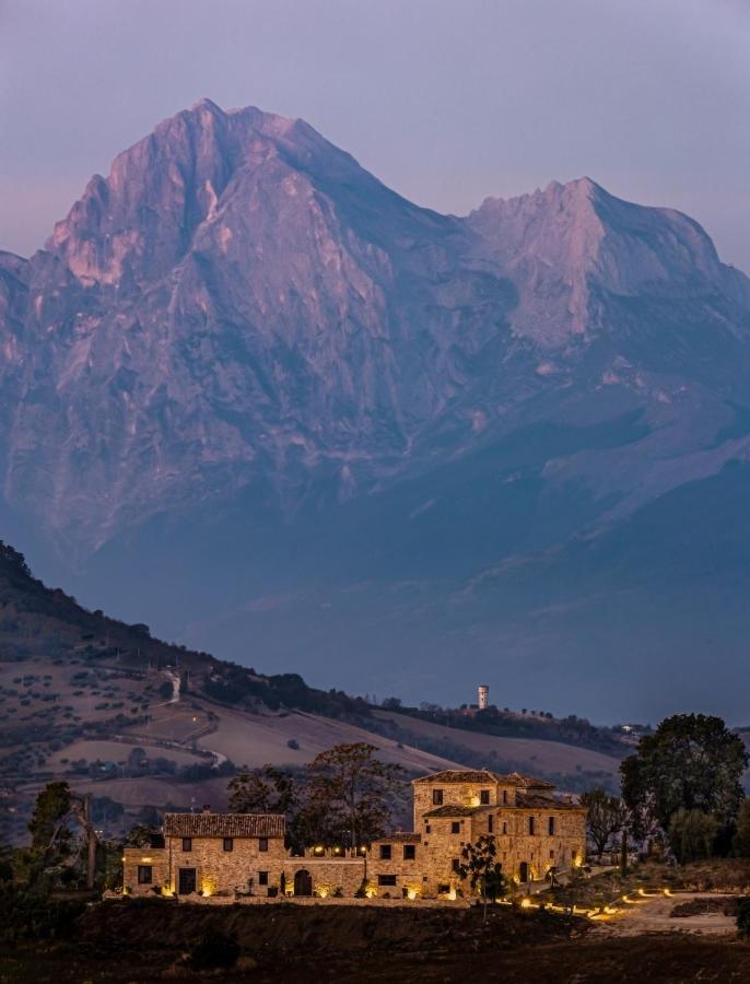 Castello Di Petecciano B&B Mosciano SantʼAngelo Eksteriør bilde