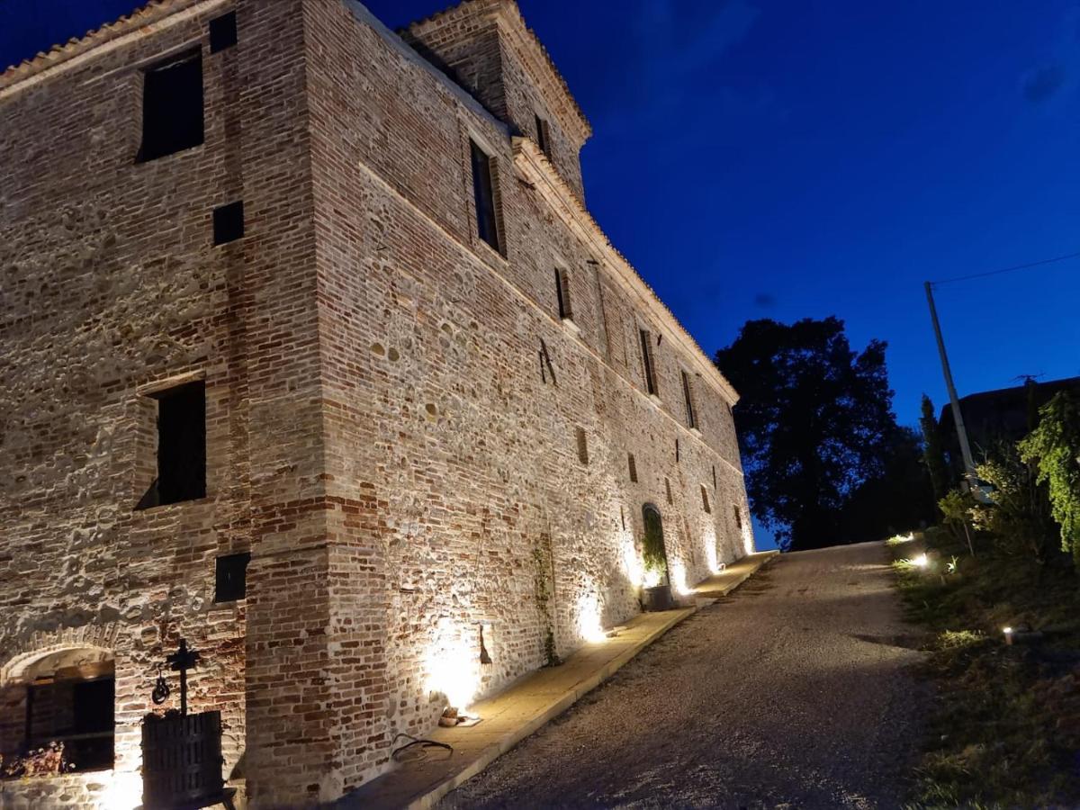 Castello Di Petecciano B&B Mosciano SantʼAngelo Eksteriør bilde