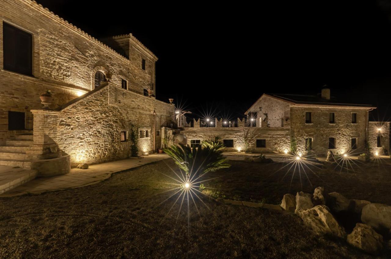 Castello Di Petecciano B&B Mosciano SantʼAngelo Eksteriør bilde