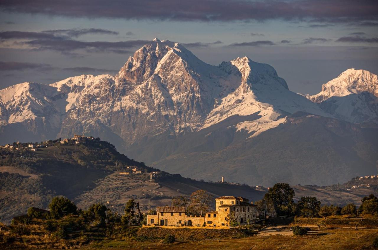 Castello Di Petecciano B&B Mosciano SantʼAngelo Eksteriør bilde