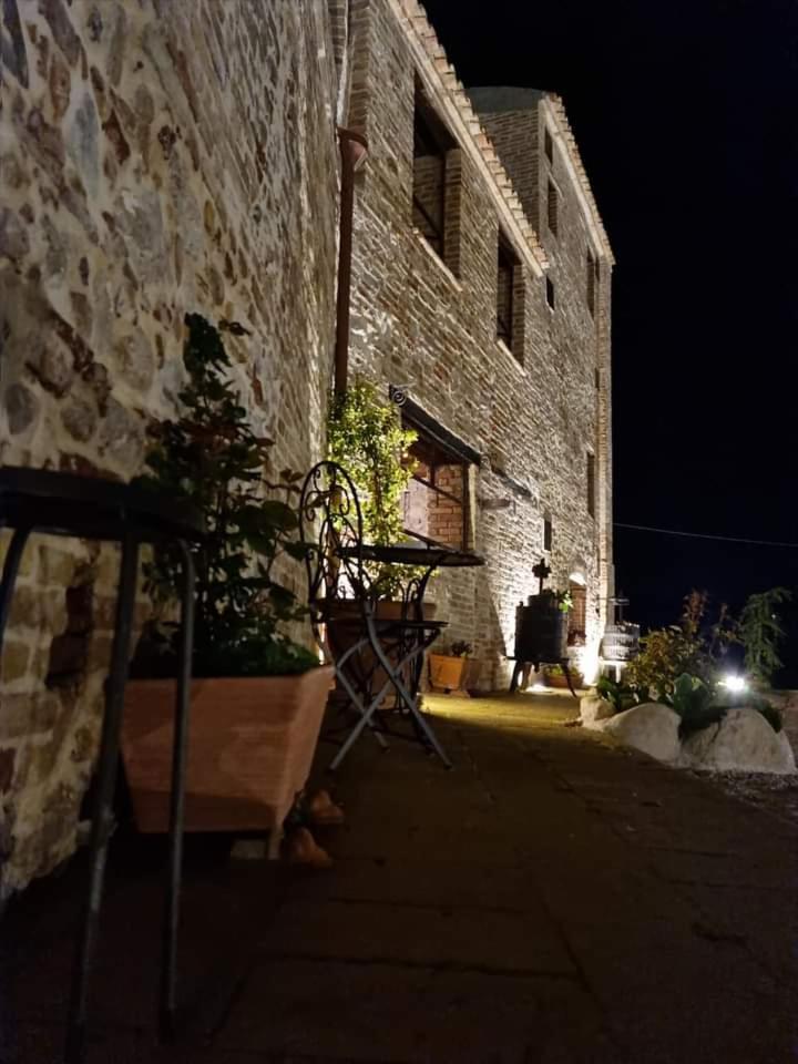 Castello Di Petecciano B&B Mosciano SantʼAngelo Eksteriør bilde