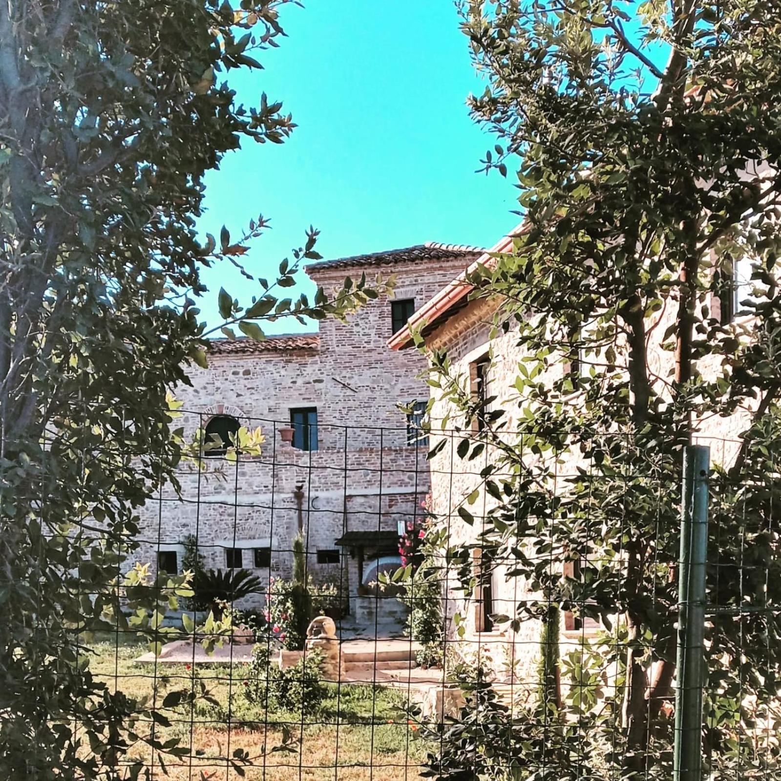 Castello Di Petecciano B&B Mosciano SantʼAngelo Eksteriør bilde